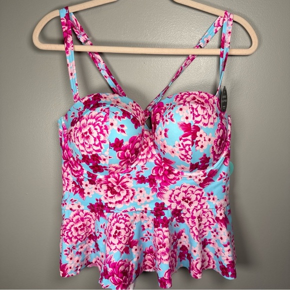 Torrid Peplum Tankini Top Size 2X Pink Blue Floral Swimwear Beach Push-up Pads - Picture 2 of 11